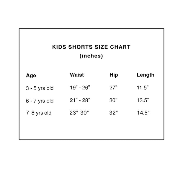 Kids unisex shorts with Summertime Giraffe print