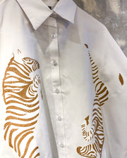 Oversized Shirt in White with Brown Zebra Print