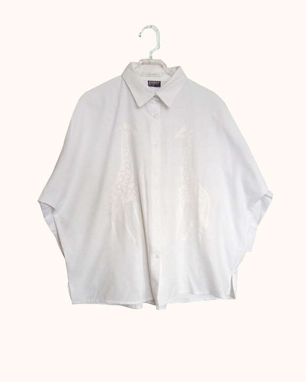 Oversized Shirt in White with Giraffe Print