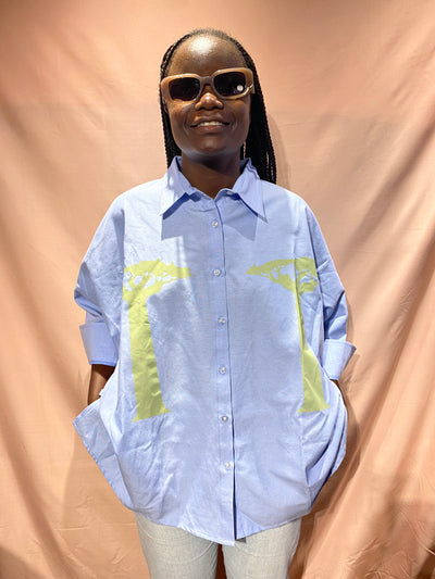 Oversized Shirt in Blue with Green Baobab Print