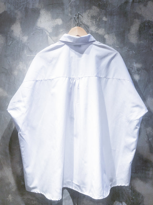 Oversized Shirt in White with Brown Gorilla Print